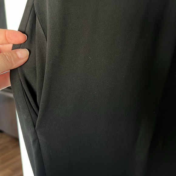 Issa low back dress , with pocket detail - Picture 6 of 9